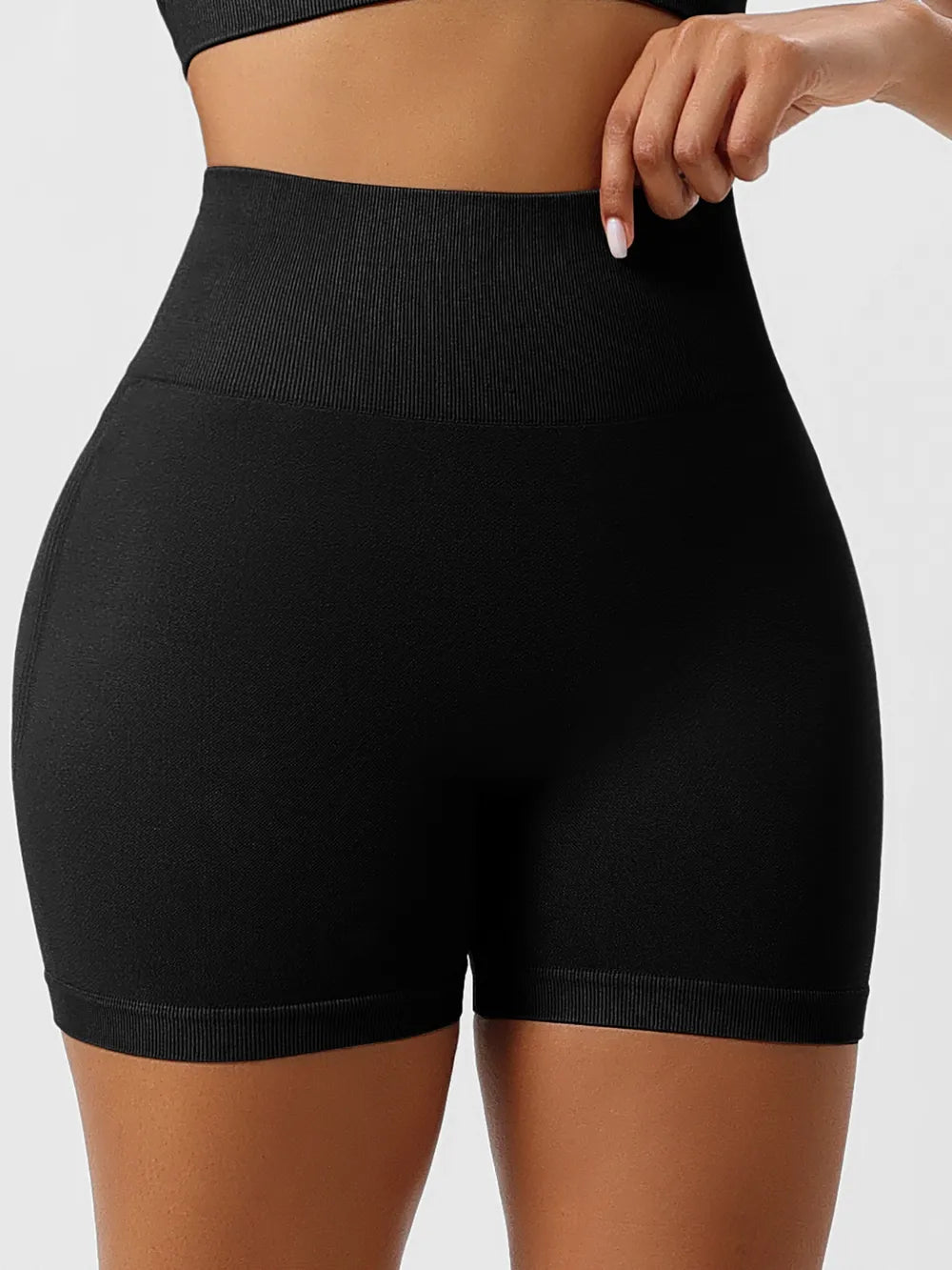 Short gainant taille haute